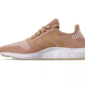 NWT Addias Swift Run Ash Pearl